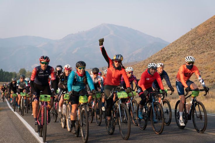 Peloton sprinting